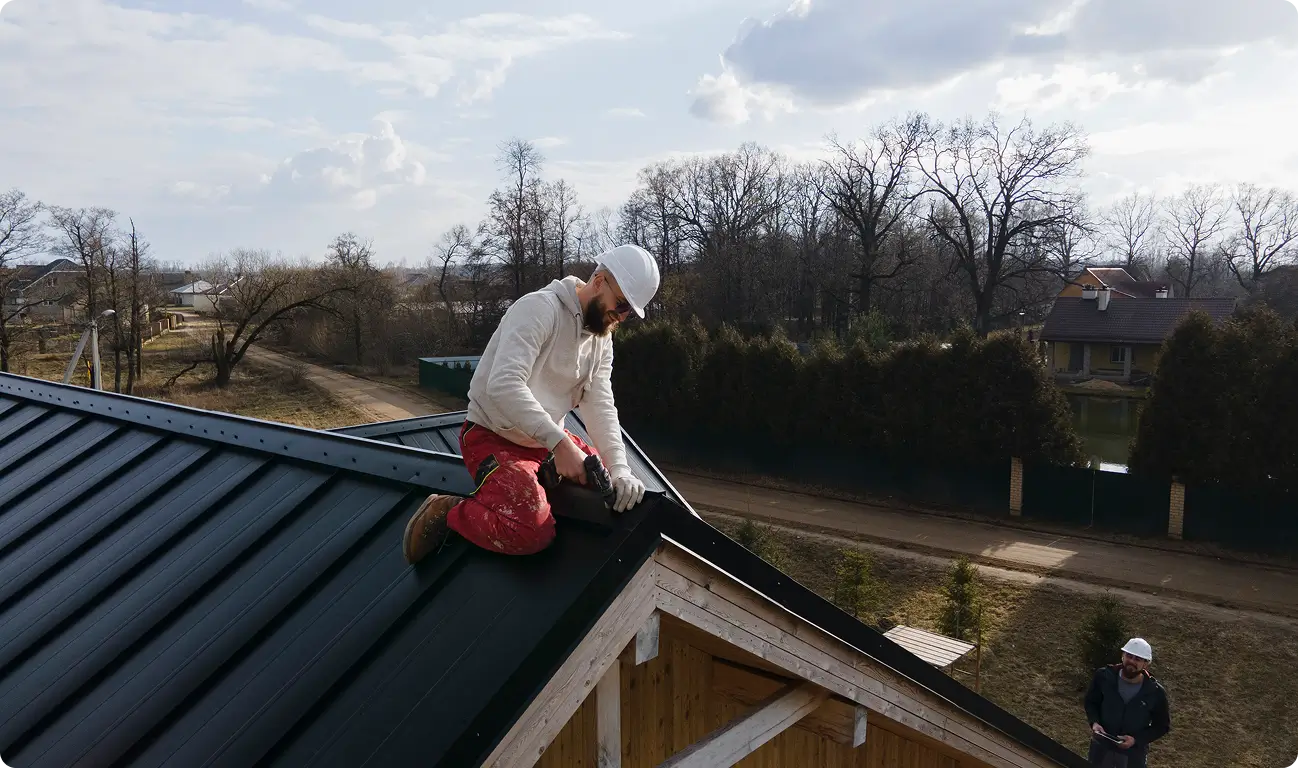 Roofing team on site during a replacement